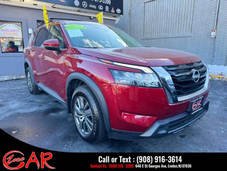 2022 Nissan Pathfinder SV