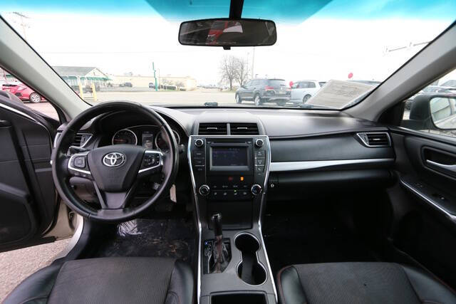 2017 Toyota Camry SE