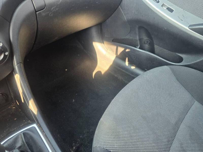 2012 Hyundai Accent GS