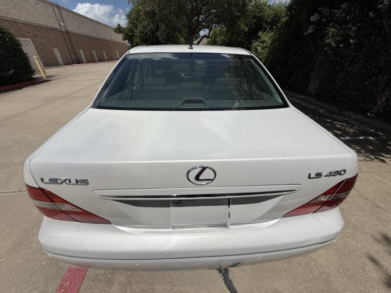 2004 Lexus LS 430