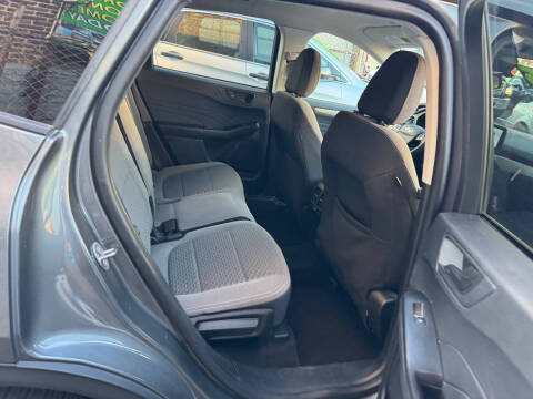 2022 Ford Escape Hybrid SE