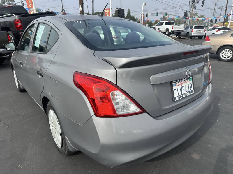 2014 Nissan Versa 1.6 S Plus