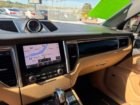 2017 Porsche Macan S