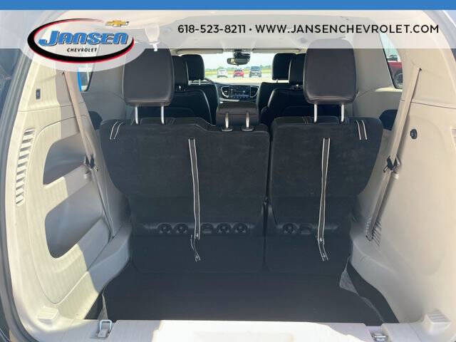 2023 Chrysler Pacifica Touring L