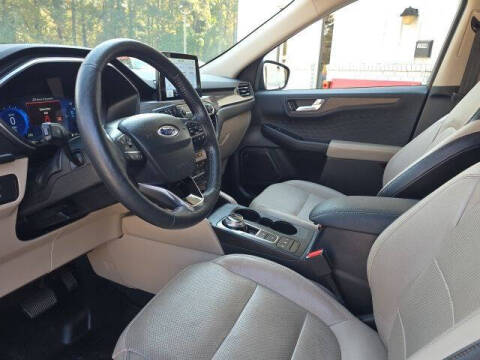 2020 Ford Escape Hybrid Titanium