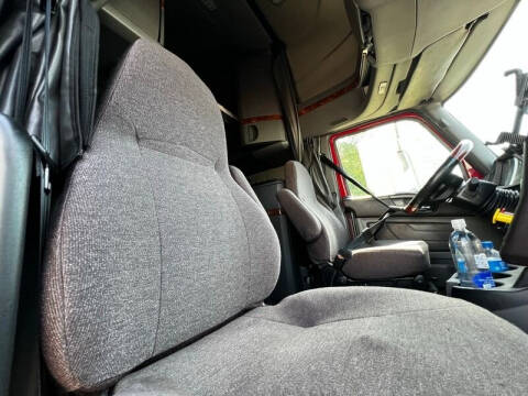 2018 International LT625