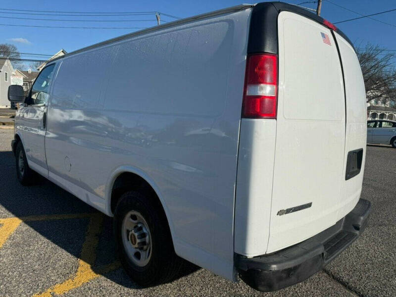 2017 GMC Savana 3500