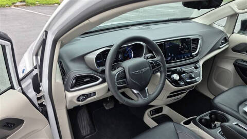 2024 Chrysler Pacifica Plug-In Hybrid