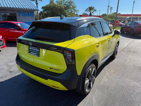 2025 Nissan Kicks SR