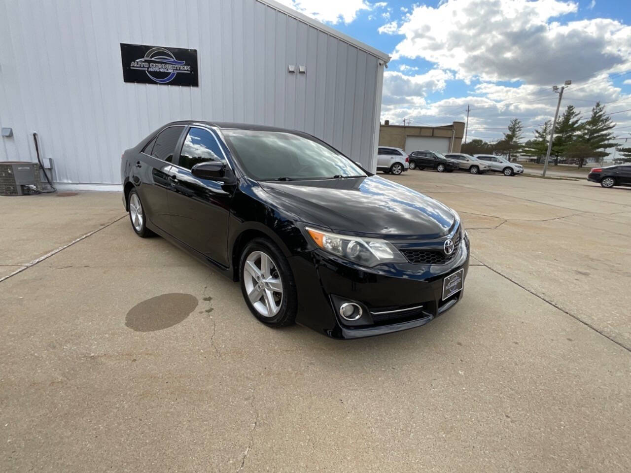 2012 Toyota Camry for sale at Auto Connection in Waterloo, IA