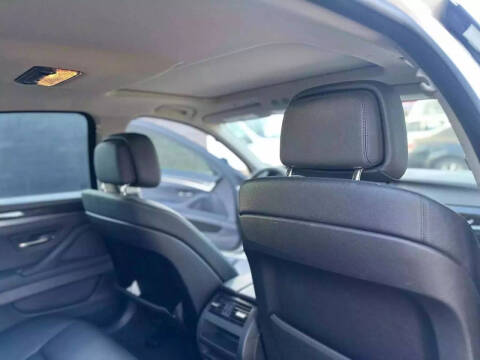 2012 BMW 5 Series 528i