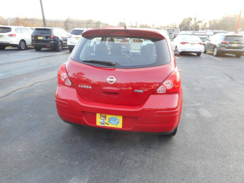 2012 Nissan Versa 1.8 SL
