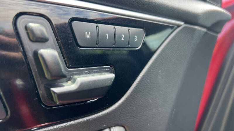 2017 Infiniti QX30