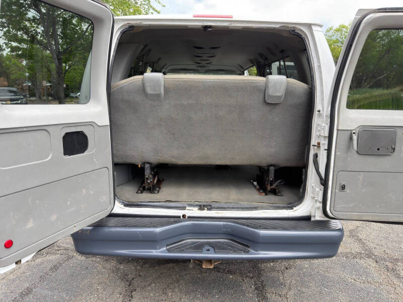 2010 Ford E-Series E-350 SD XL