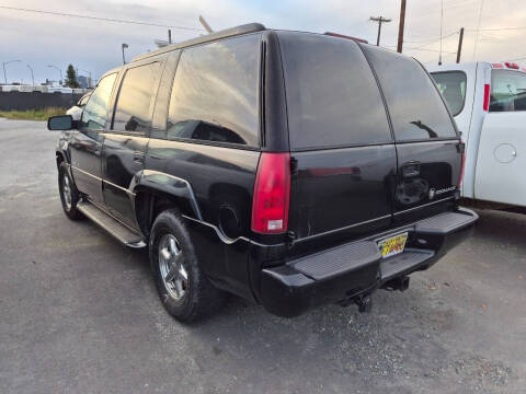 2000 Cadillac Escalade