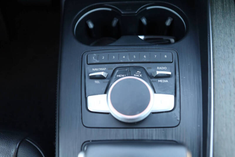 2019 Audi A4 quattro Premium Plus 45 TFSI