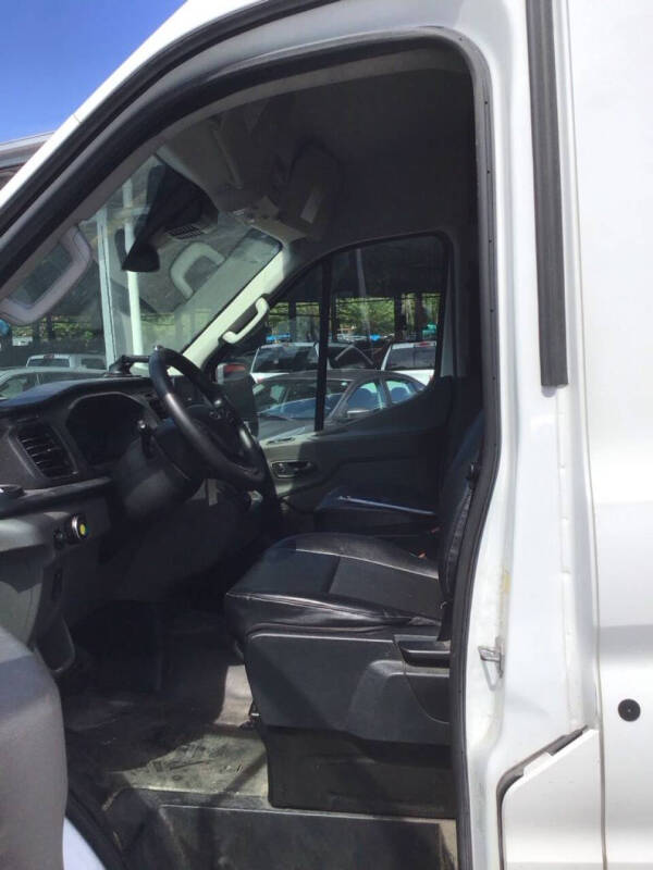 2023 Ford Transit