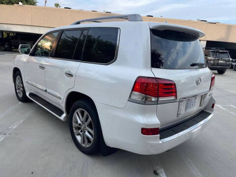 2014 Lexus LX 570