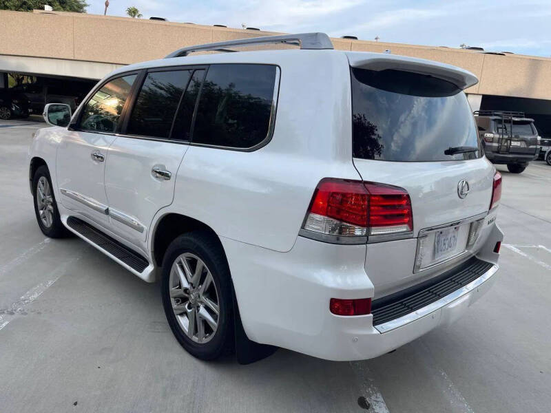 2014 Lexus LX 570