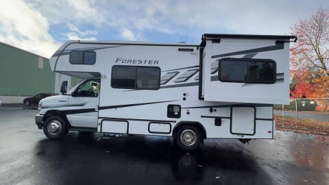 2025 Ford E-Series
