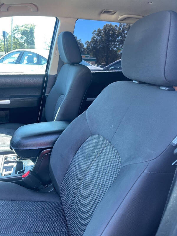 2011 Mitsubishi Endeavor LS