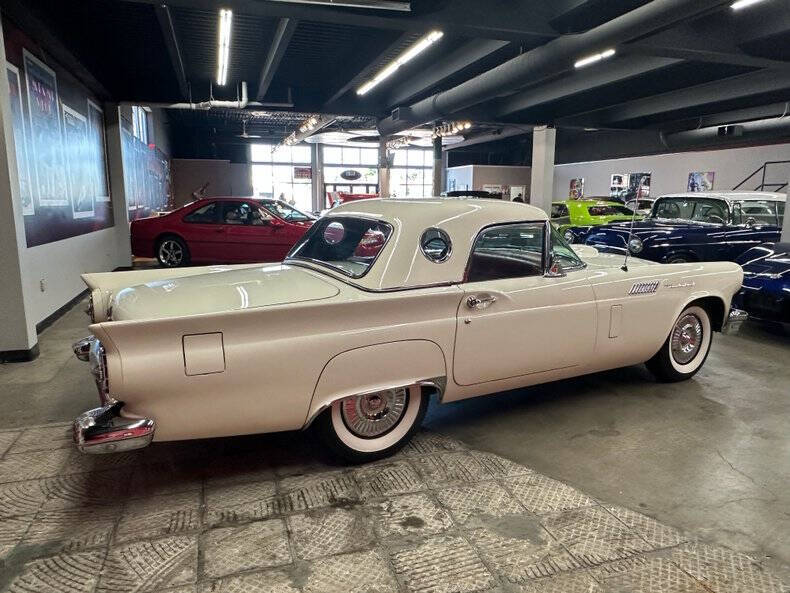 1957 Ford Thunderbird