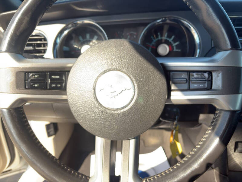 2010 Ford Mustang V6