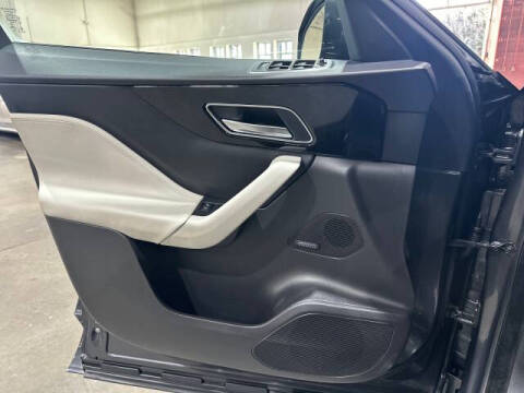 2017 Jaguar F-PACE 35t R-Sport