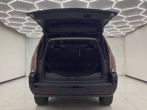 2017 Cadillac Escalade Luxury