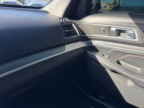 2016 Ford Explorer Sport