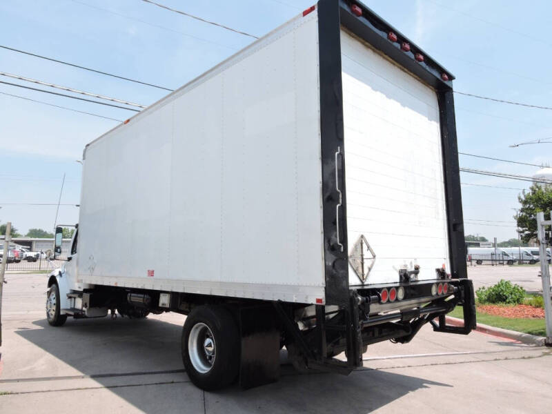 2008 Freightliner M2 106