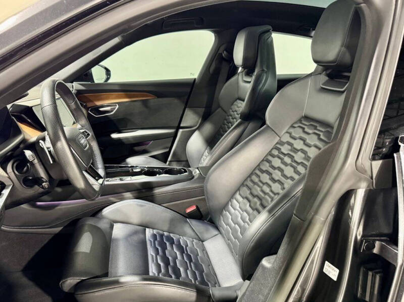 2023 Audi e-tron GT quattro Premium Plus