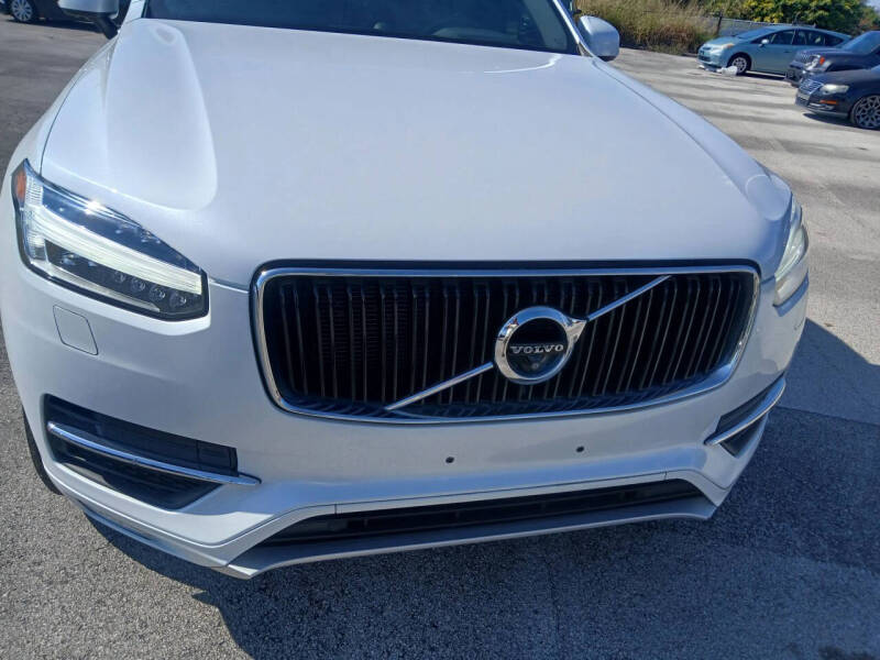 2018 Volvo XC90 T6 Momentum