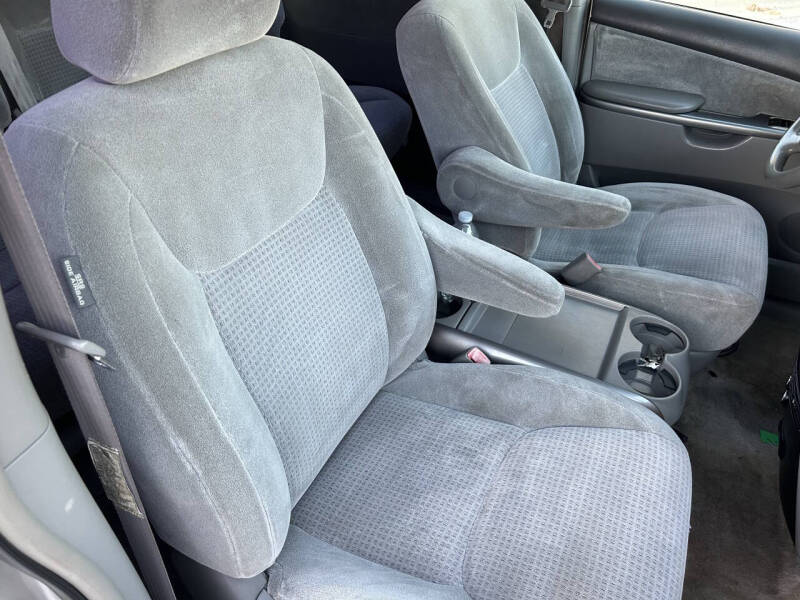 2008 Toyota Sienna CE 8-Passenger