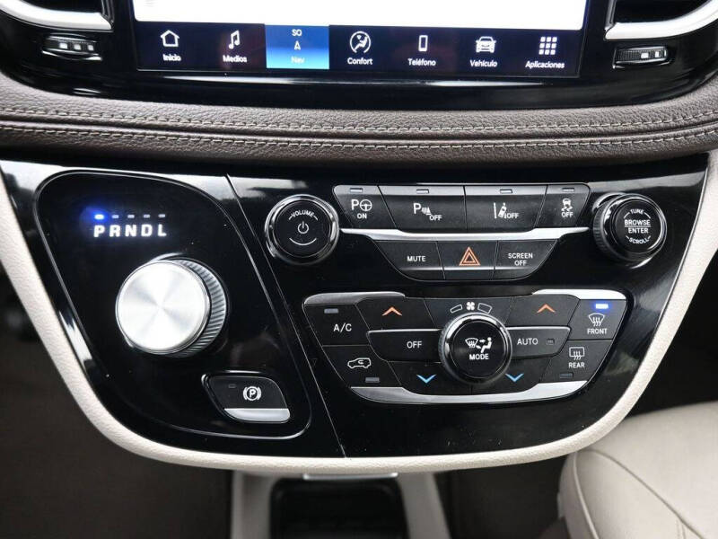 2021 Chrysler Pacifica Hybrid Touring L