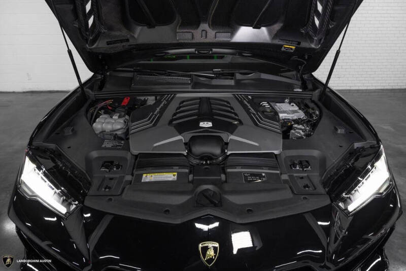 2024 Lamborghini Urus S