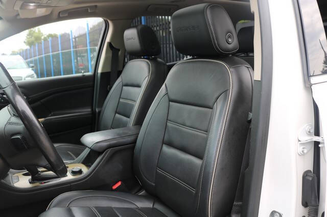 2019 GMC Acadia Denali