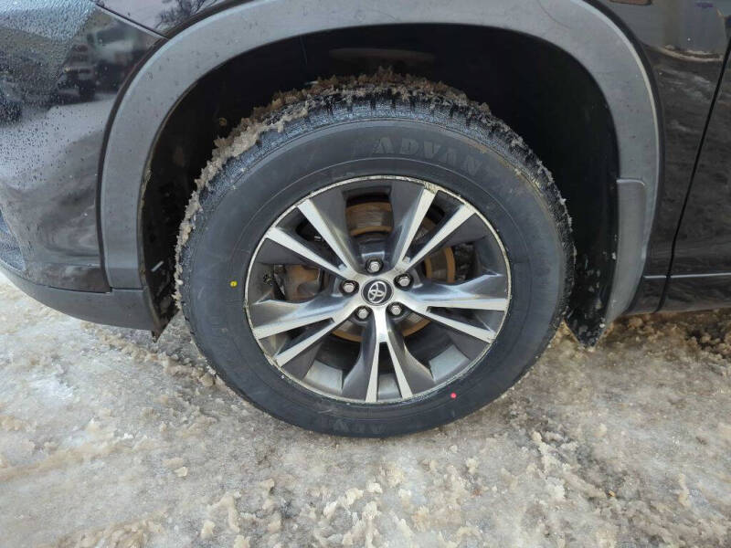 2017 Toyota Highlander LE