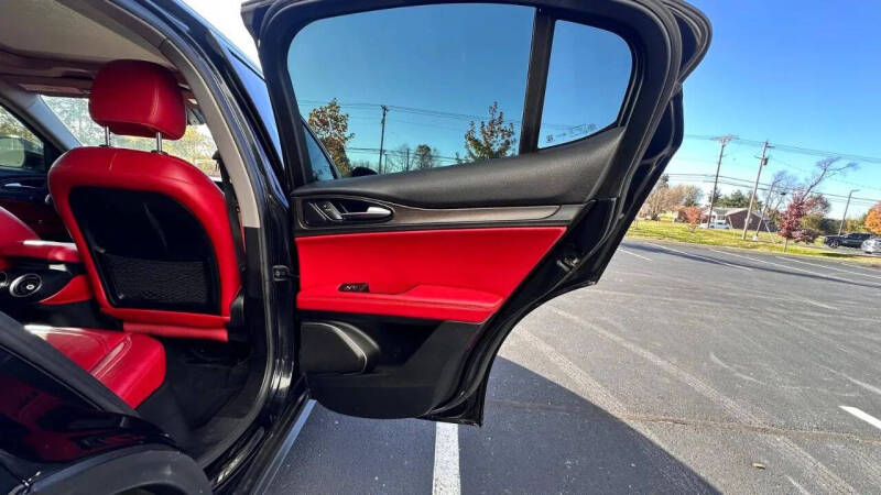 2018 Alfa Romeo Stelvio Ti