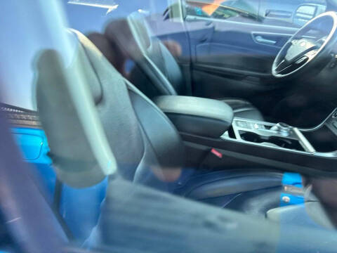 2022 Ford Edge Titanium