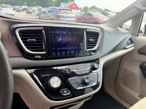 2017 Chrysler Pacifica Touring