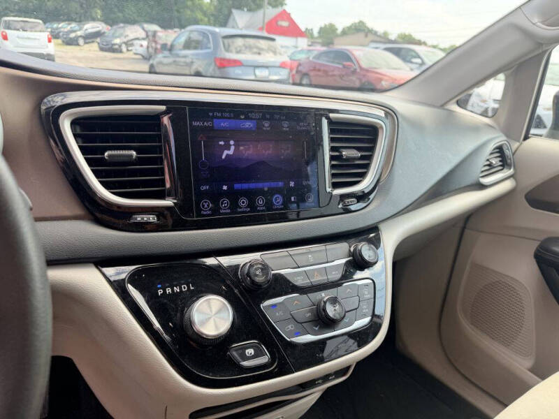 2017 Chrysler Pacifica Touring