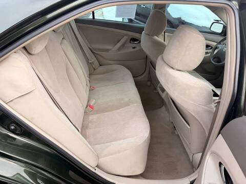 2010 Toyota Camry LE