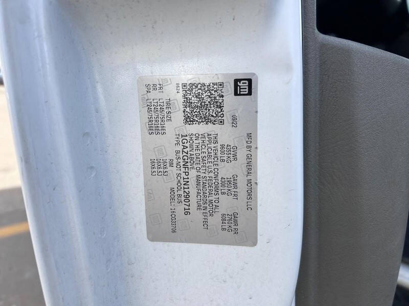 2022 Chevrolet Express LS 3500