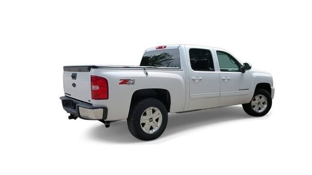 2011 Chevrolet Silverado 1500 for sale at Bowman Auto Center in Clarkston, MI