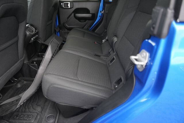 2021 Jeep Gladiator Willys