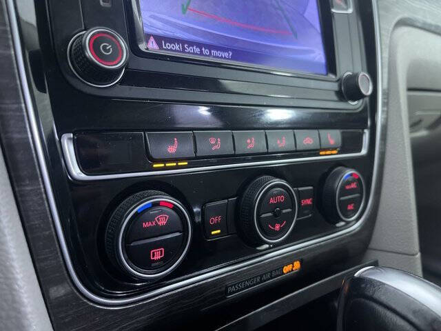 2016 Volkswagen Passat 1.8T SE