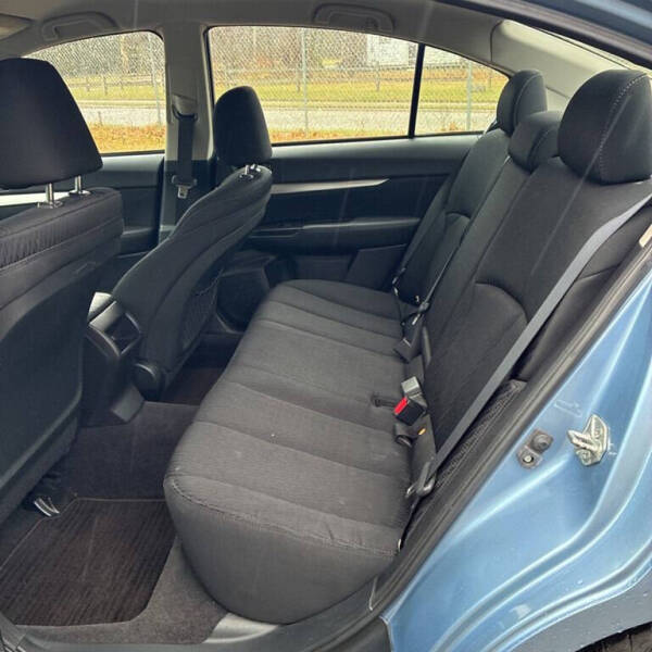 2010 Subaru Legacy 2.5i Premium