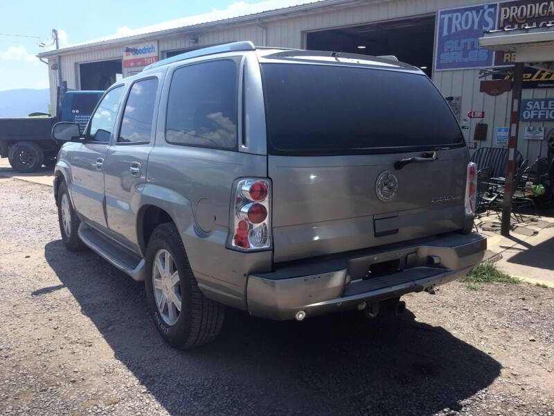 2003 Cadillac Escalade