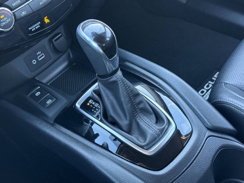 2022 Nissan Rogue Sport SL